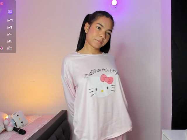 Kaylanee live cam on BongaCams