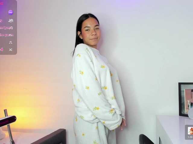 Kaylanee live cam on BongaCams