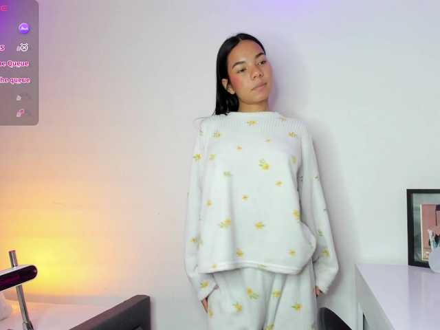 Kaylanee live cam on BongaCams