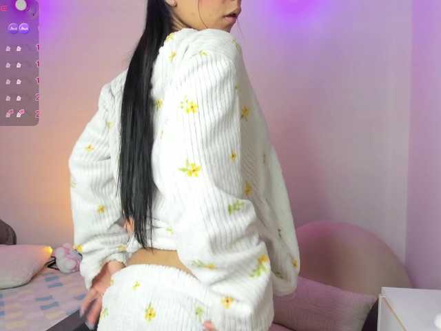Kaylanee live cam on BongaCams