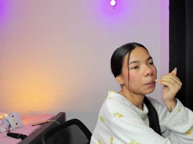 Kaylanee live cam on BongaCams