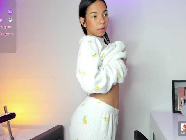 Kaylanee live cam on BongaCams