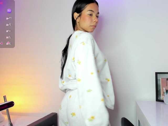 Kaylanee live cam on BongaCams
