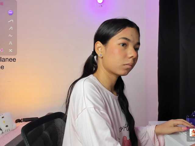 Kaylanee live cam on BongaCams