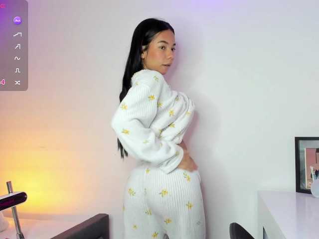 Kaylanee live cam on BongaCams