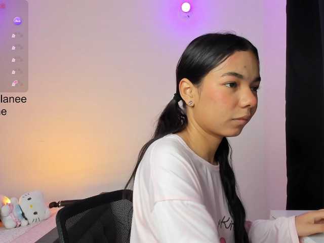 Kaylanee live cam on BongaCams
