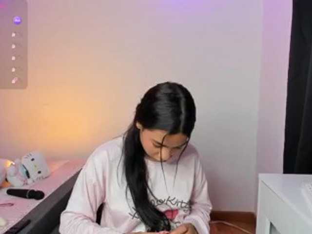 Kaylanee live cam on BongaCams