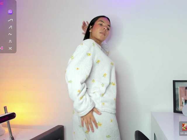 Kaylanee live cam on BongaCams