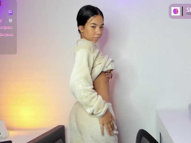 Kaylanee live cam on BongaCams