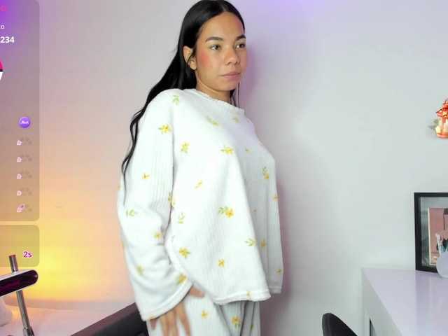 Kaylanee live cam on BongaCams