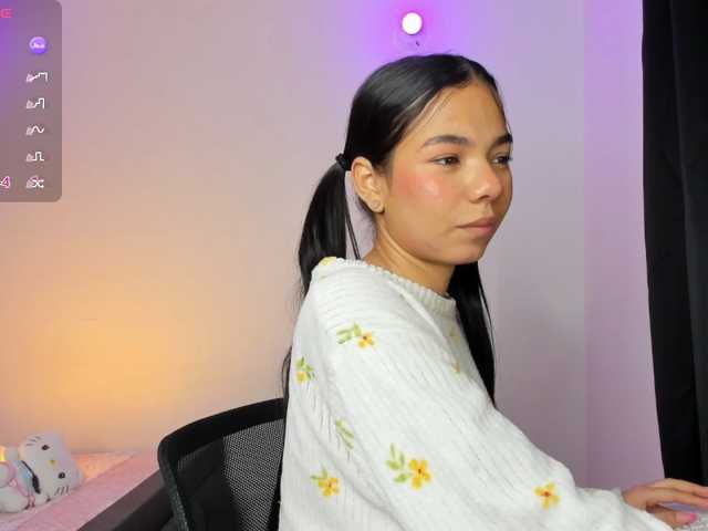 Kaylanee live cam on BongaCams
