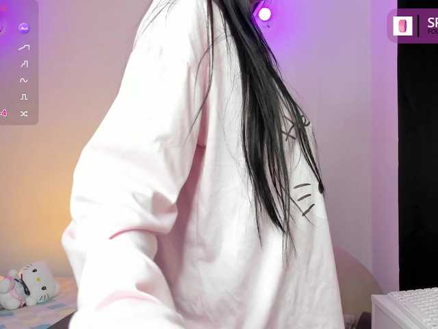 Kaylanee live cam on BongaCams