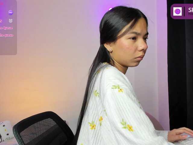 Kaylanee live cam on BongaCams