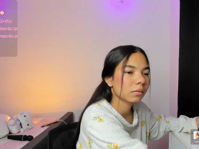 Kaylanee live cam on BongaCams