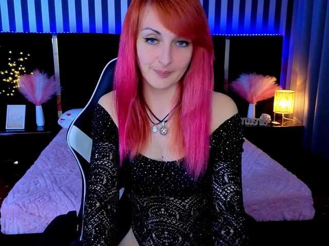 BrandyBloom webcam