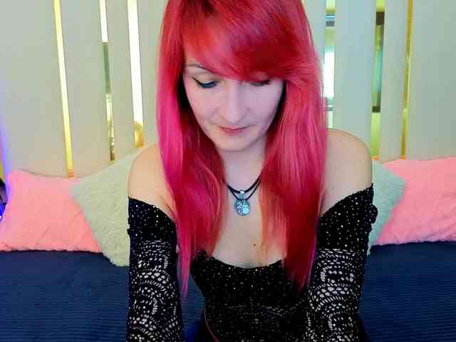 BrandyBloom webcam