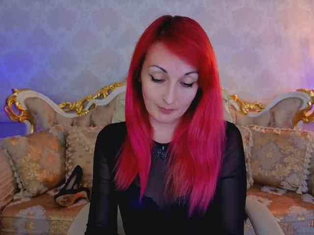 BrandyBloom webcam