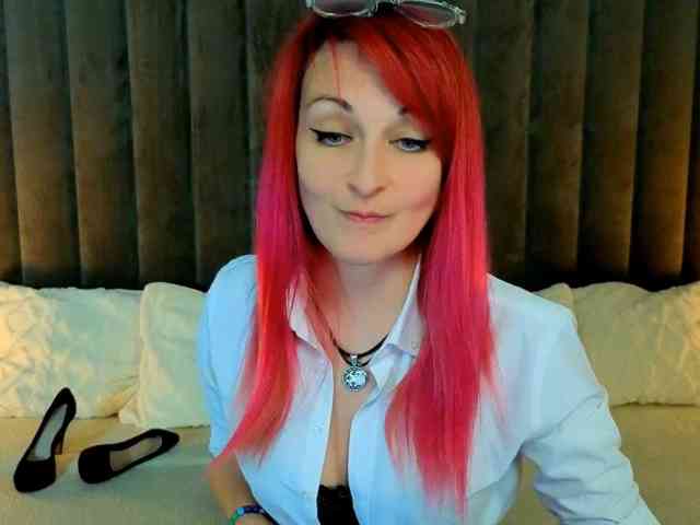 BrandyBloom webcam