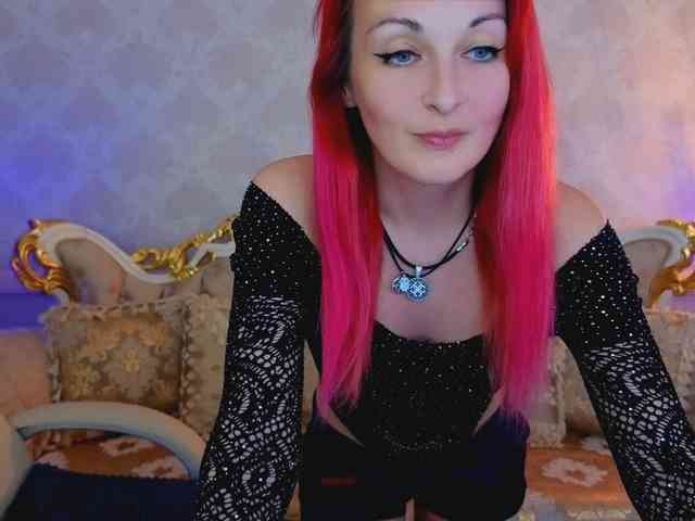BrandyBloom webcam