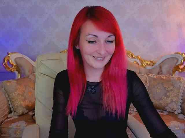 BrandyBloom webcam