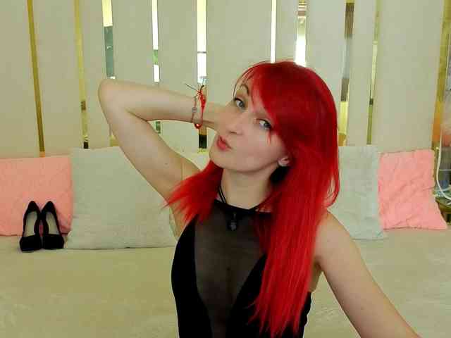 BrandyBloom webcam