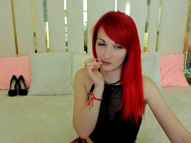BrandyBloom webcam