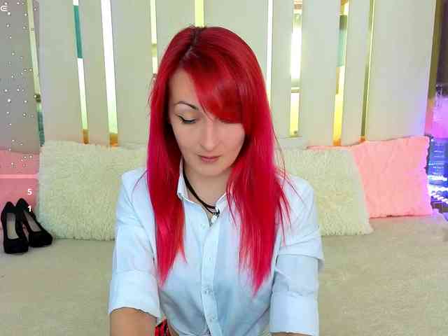 BrandyBloom webcam