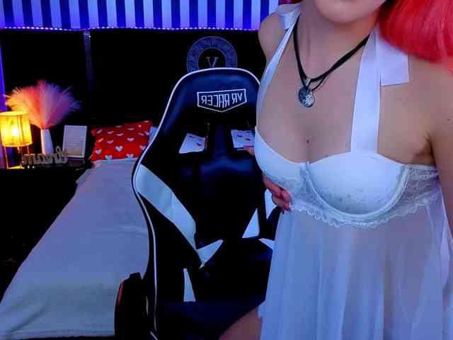BrandyBloom webcam