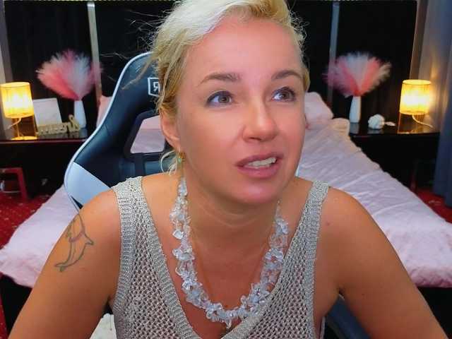 AlaskaSia live cam on BongaCams
