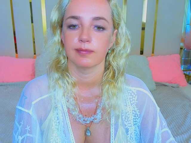 AlaskaSia live cam on BongaCams