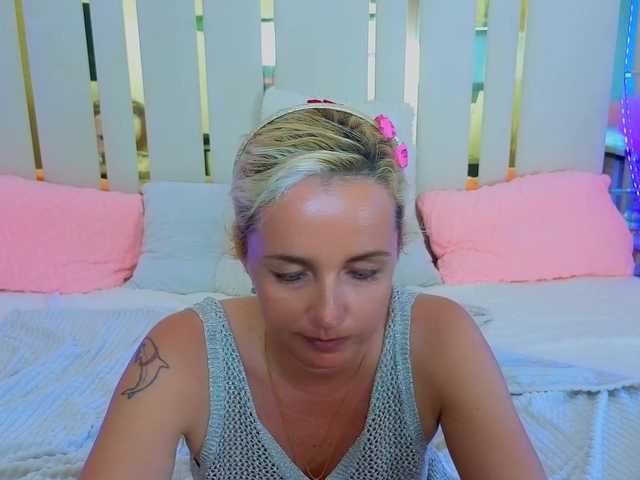 AlaskaSia live cam on BongaCams