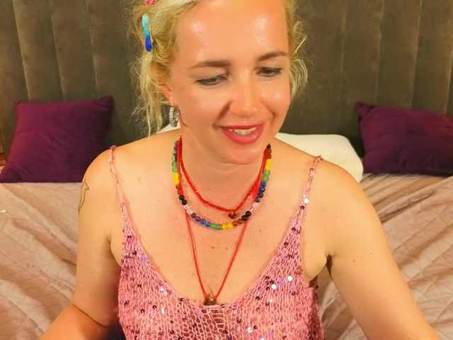 AlaskaSia live cam on BongaCams