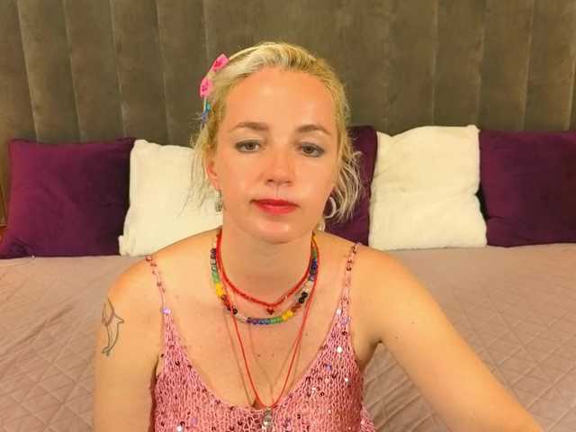 AlaskaSia live cam on BongaCams