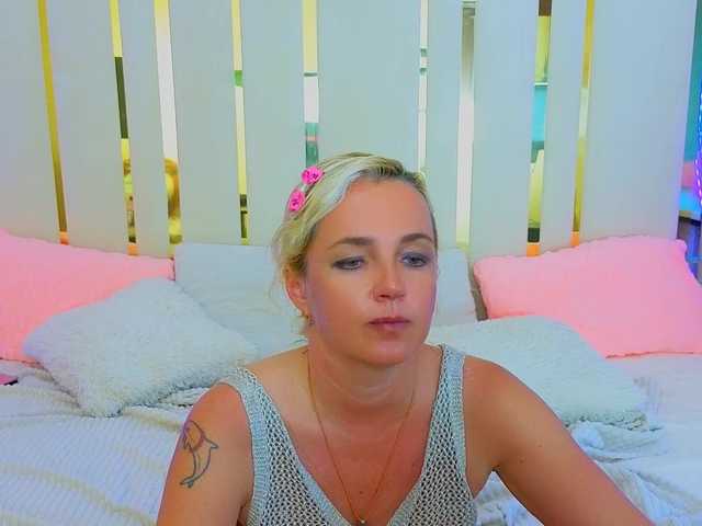 AlaskaSia live cam on BongaCams