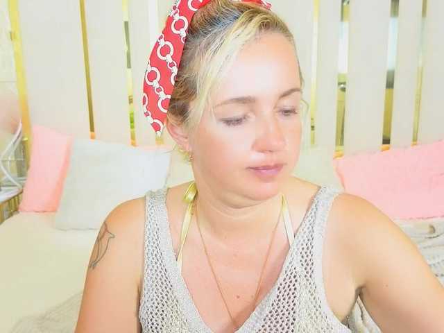 AlaskaSia live cam on BongaCams