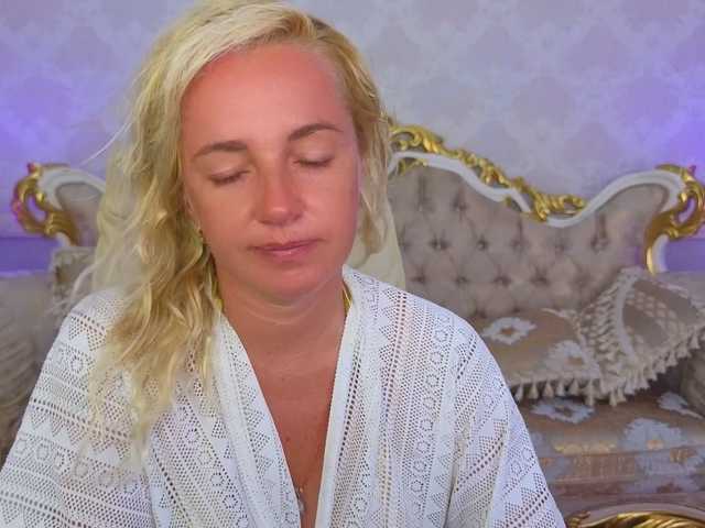 AlaskaSia live cam on BongaCams