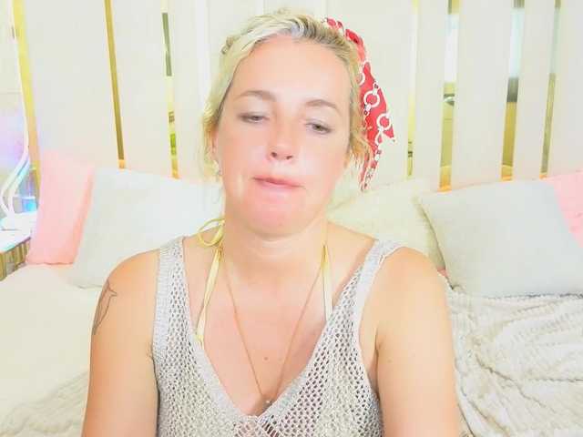 AlaskaSia live cam on BongaCams