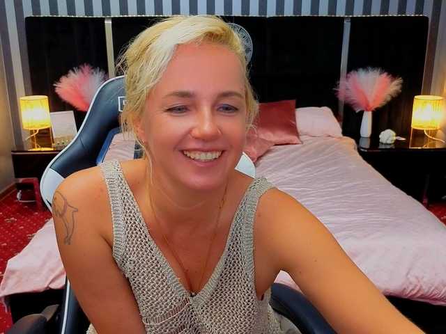 AlaskaSia live cam on BongaCams