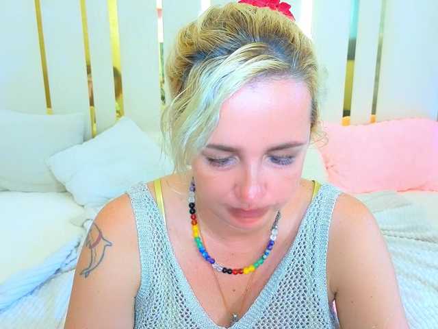 AlaskaSia live cam on BongaCams