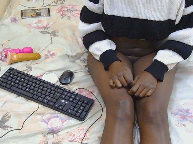Sexymaurine live cam on BongaCams