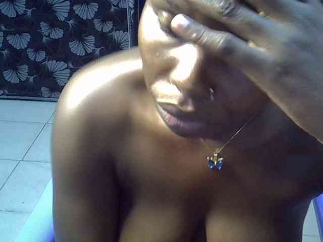 Sexymaurine webcam