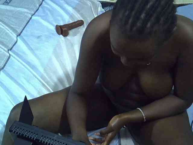 Sexymaurine webcam