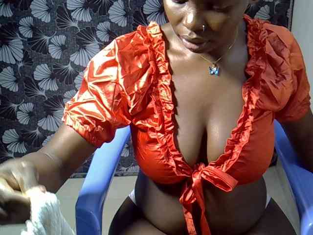 Sexymaurine webcam