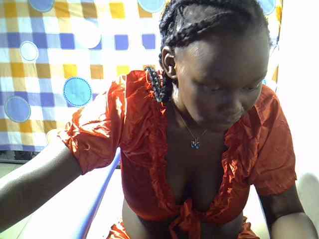 Model: Sexymaurine