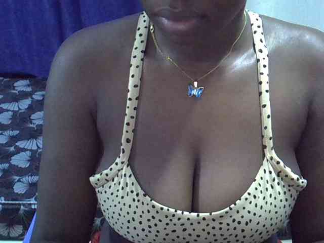 Sexymaurine webcam