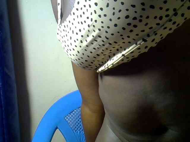 Sexymaurine webcam