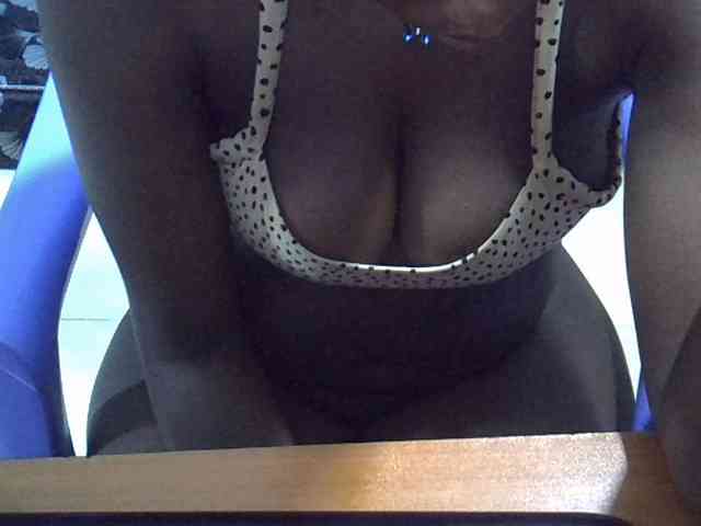 Sexymaurine webcam