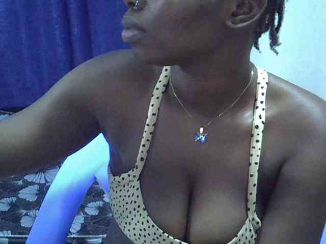 Sexymaurine webcam