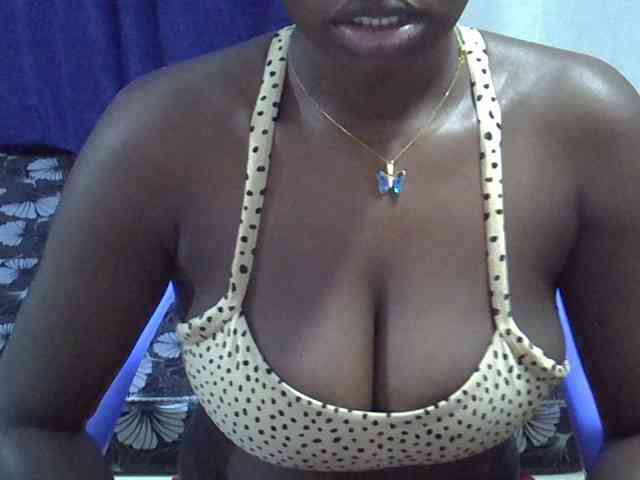 Sexymaurine webcam