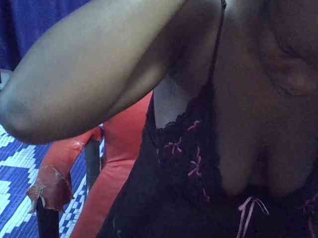Sexymaurine webcam